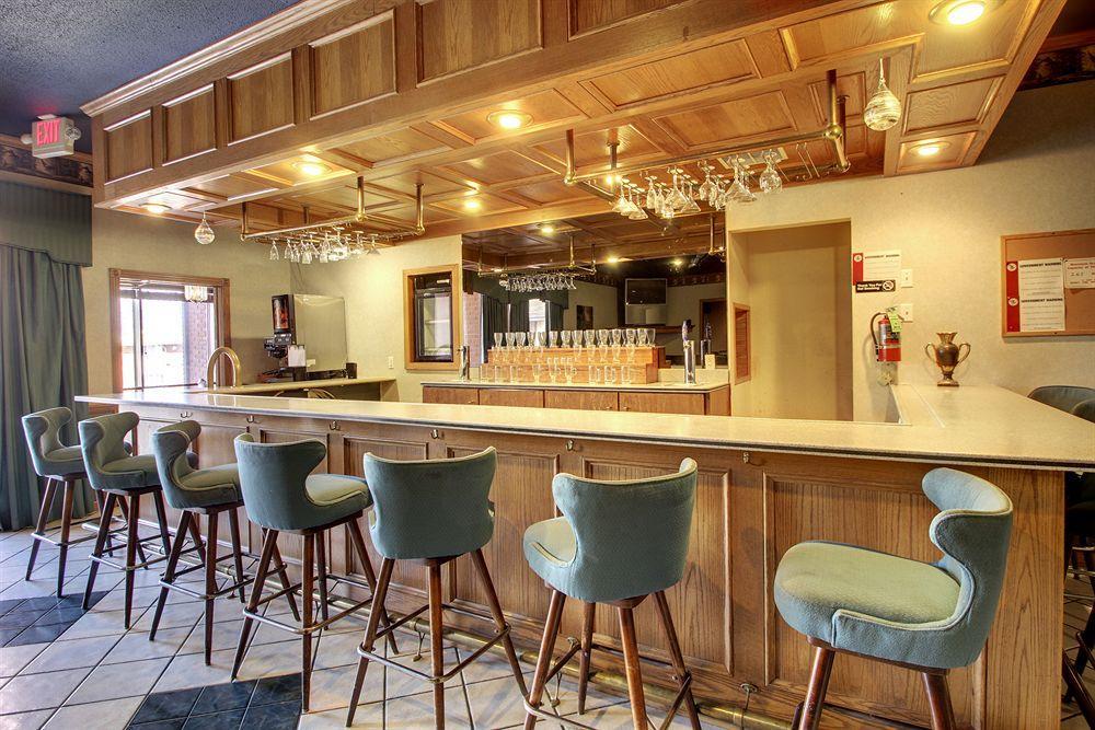Eagle'S Nest Hotel & Conference Center 昆西 外观 照片