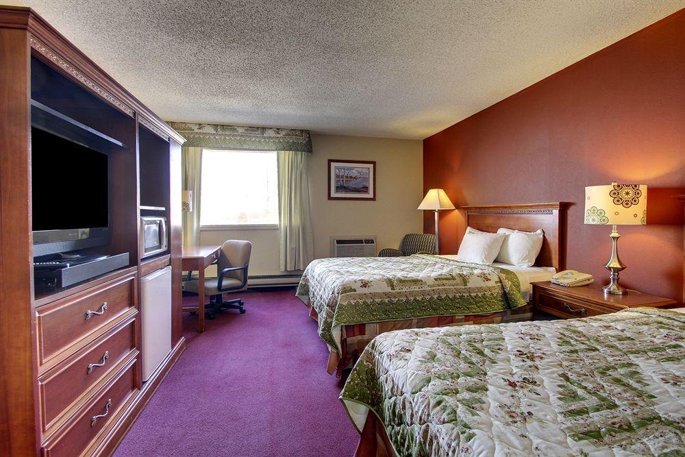 Eagle'S Nest Hotel & Conference Center 昆西 外观 照片