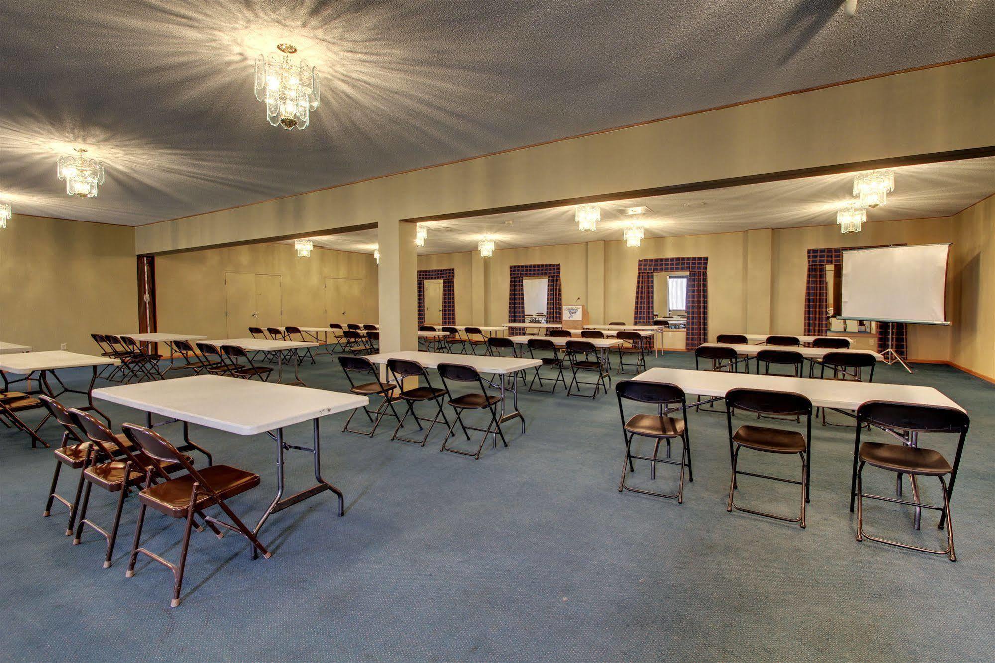 Eagle'S Nest Hotel & Conference Center 昆西 外观 照片