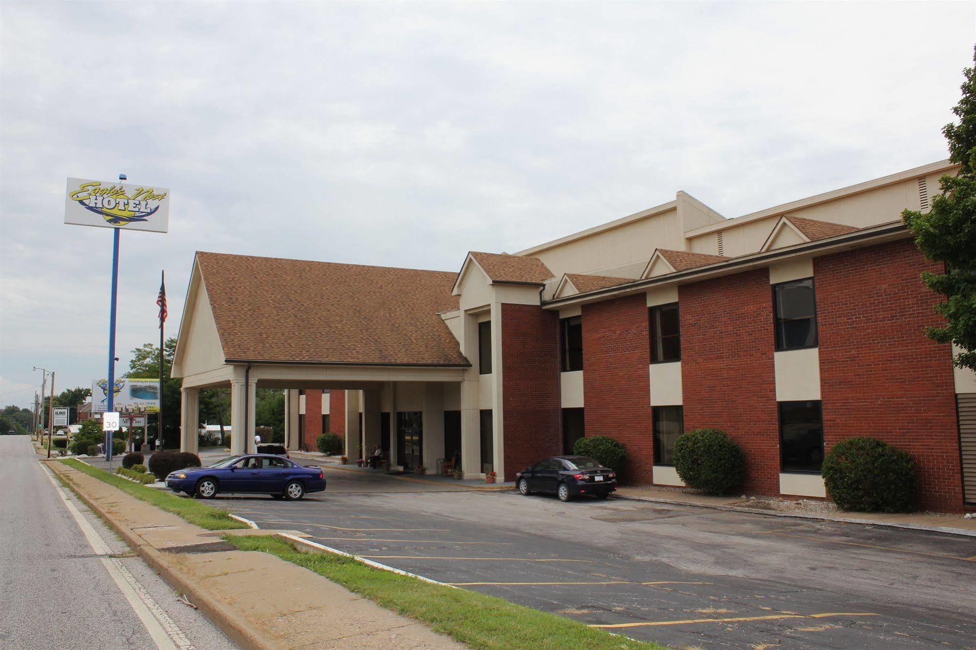 Eagle'S Nest Hotel & Conference Center 昆西 外观 照片