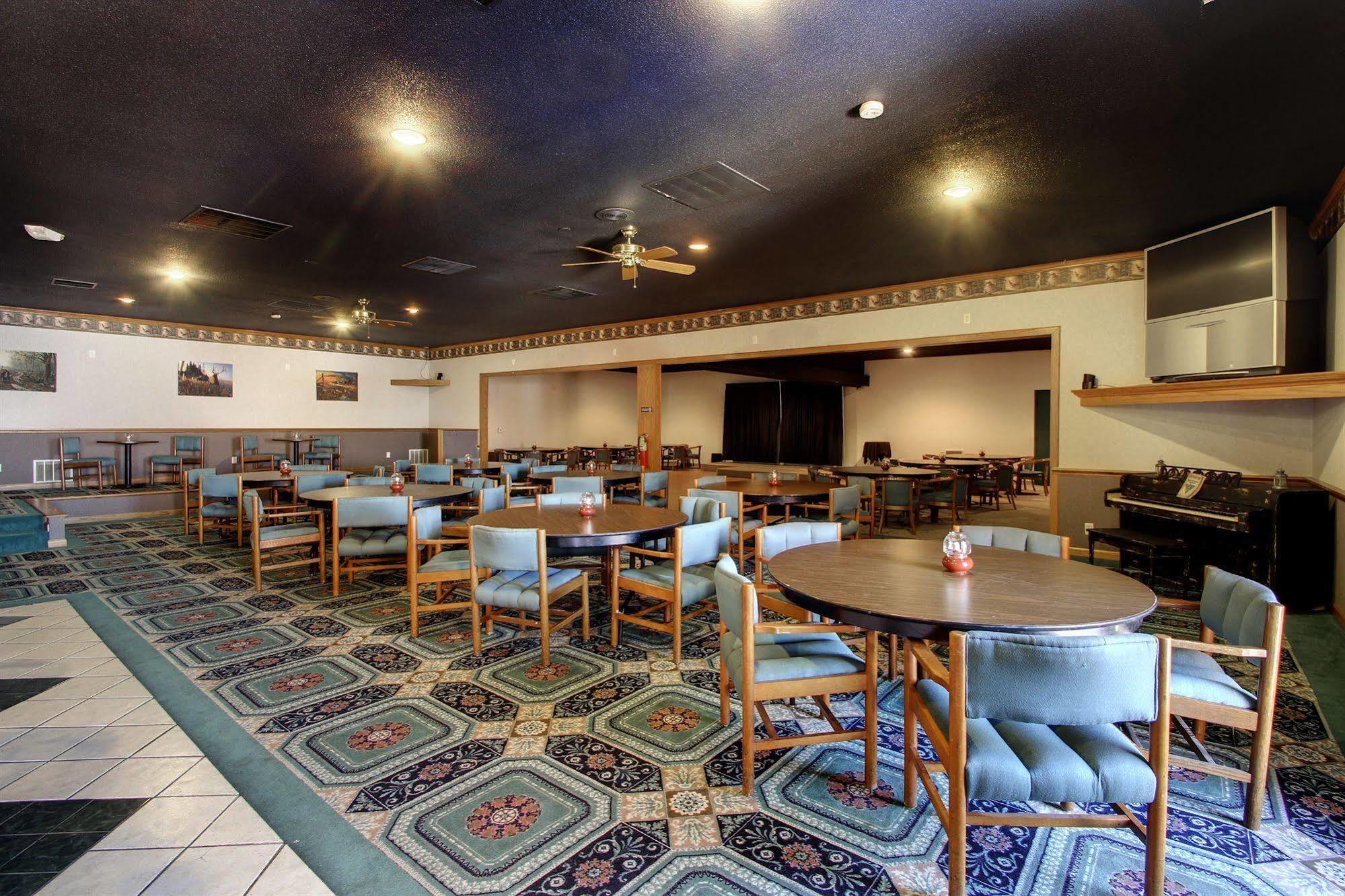 Eagle'S Nest Hotel & Conference Center 昆西 外观 照片